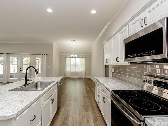 5th image of 3352 Boyd Cir