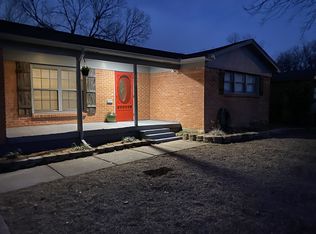 832 Zelda Dr, Hurst, TX 76053