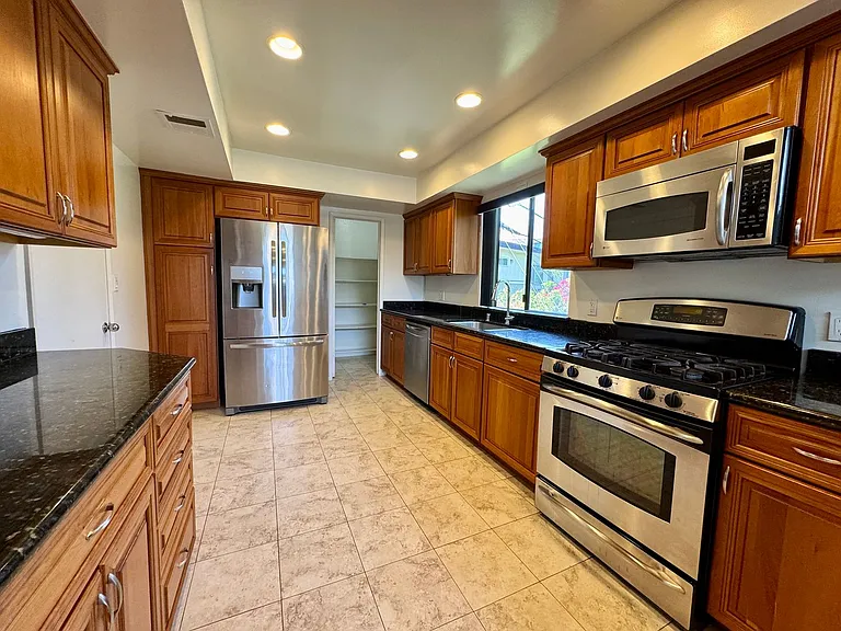 10633 Holman Ave #3 — Photo 6