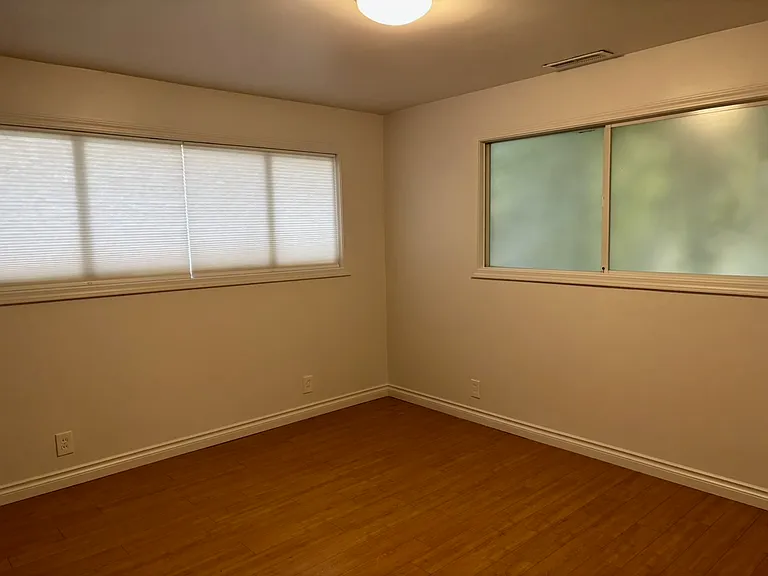 Second bedroom.