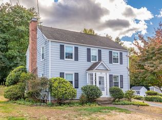 25 Cheney Ln, Newington, CT 06111