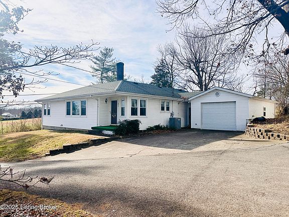 3rd image of 904 Brandenburg Rd