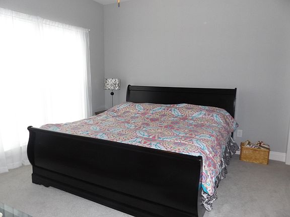 4th image of 18368 Riverline Dr W