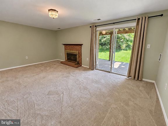 4th image of 3010 N Branch Ln