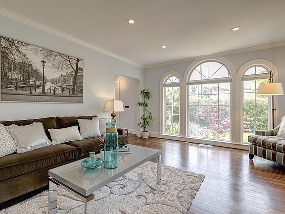 4th image of 1511 Palm Ave