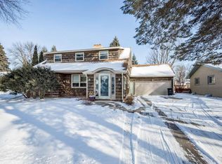 1718 6th St S, Fargo, ND 58103