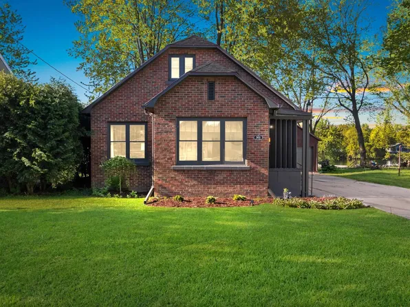 302 River Hts, Shawano, WI 54166