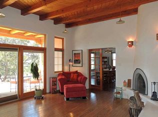 1909 Meadow Ct, Santa Fe, NM 87505