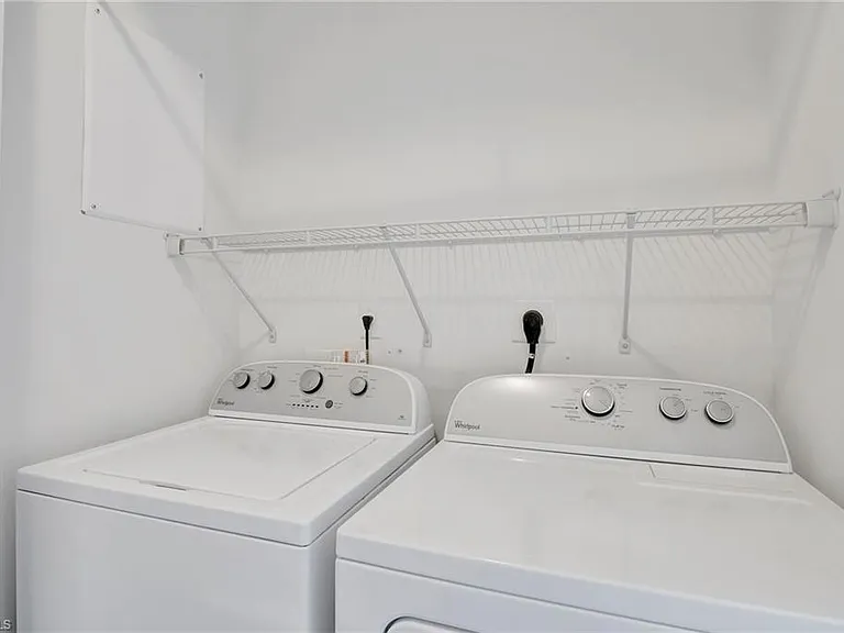 5374 Ferris Ave — Photo 20