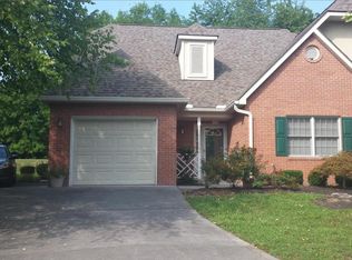 393 Paine Lake Dr, Sevierville, TN 37862
