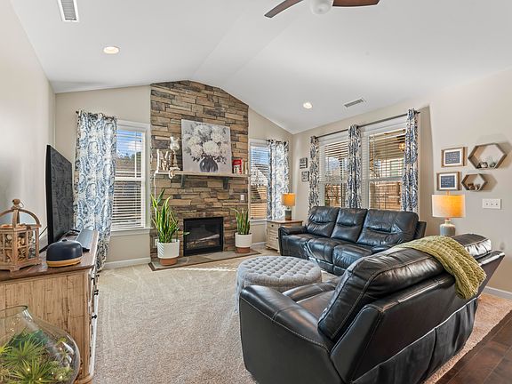 3rd image of 749 Kerr Lake Dr