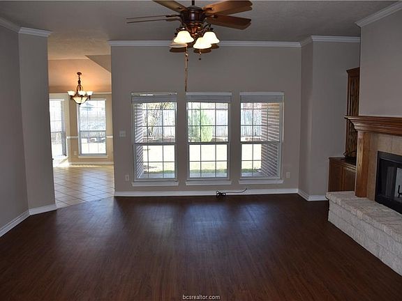 2nd image of 210 Meir Ln