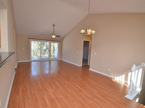 5th image of 4621 Courtyard Dr
