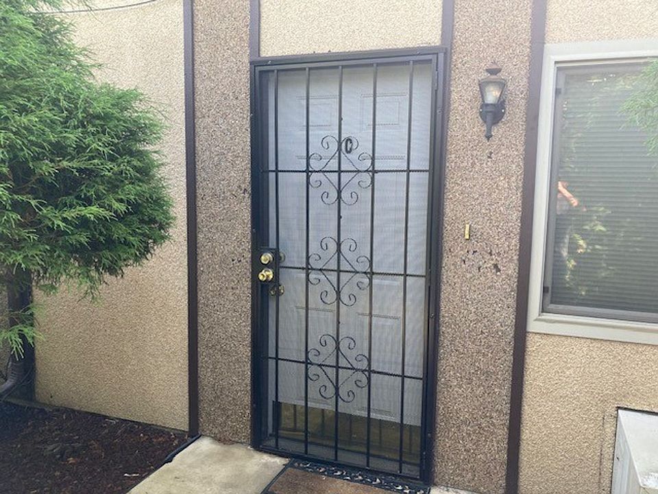 1st image of 6106 W Walnut St #C