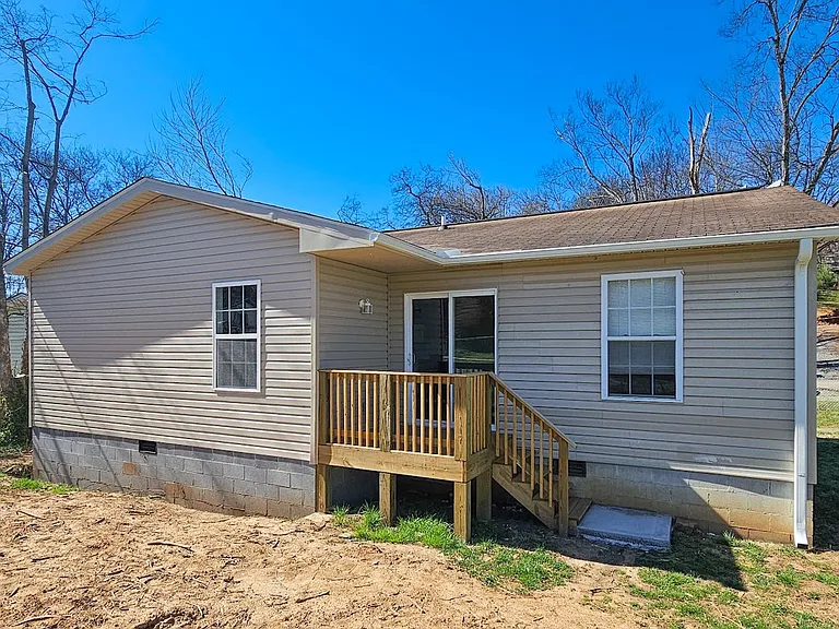 1424 Nolan Ave — Photo 17