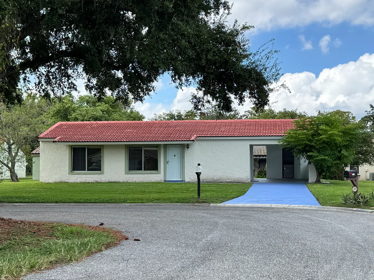 10116 Fairtree Ln — Photo 1