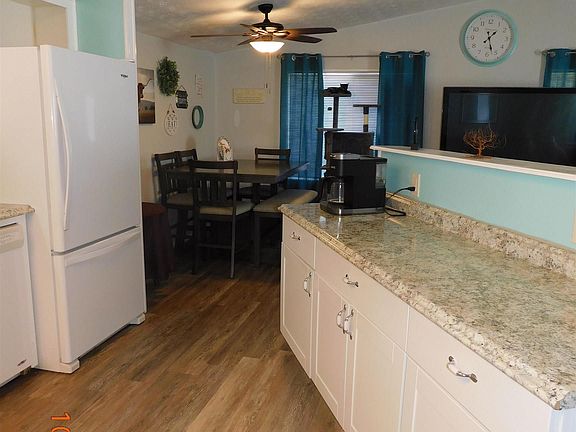 5th image of 1455 Republic Ln