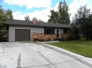 1623 Madison Dr, Fairbanks, AK 99709