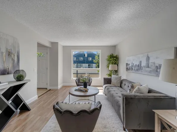 4769 SW Hubalta Rd SE #13, Calgary, AB T2B 2N9