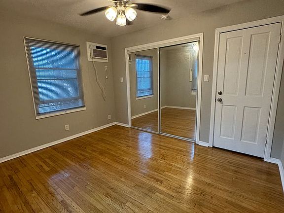 5th image of 10822 Ventura Blvd #892