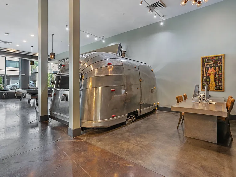 The Cleo — Photo 6