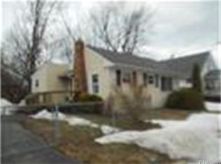 76 W Rutgers Ave, Pontiac, MI 48340