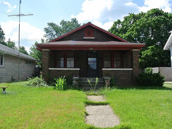 2nd image of 1311 Lincolnway E