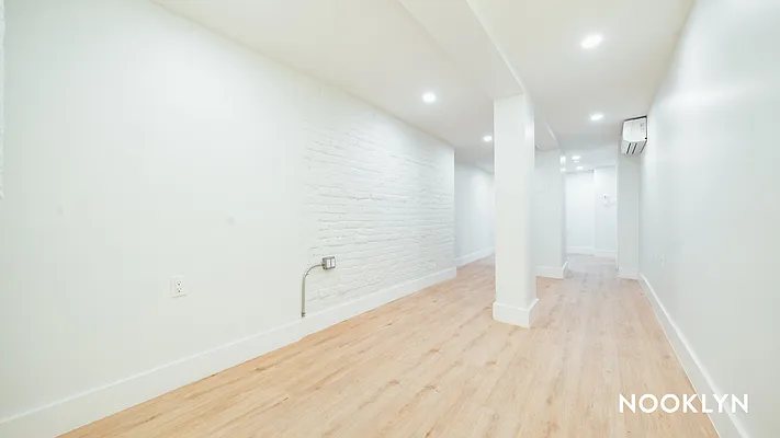 Rented by Nooklyn NYC LLC | media 24