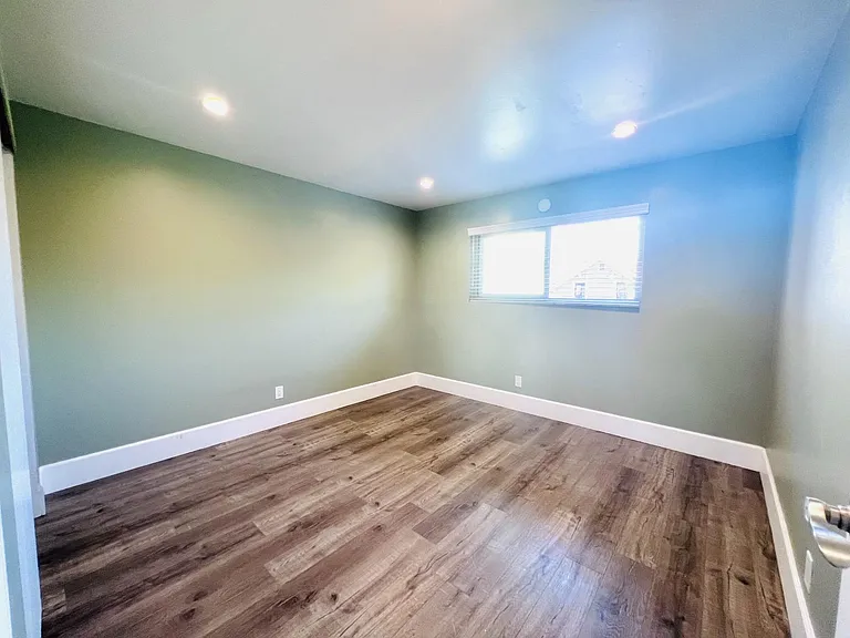 1530 Bath St #2 — Photo 8