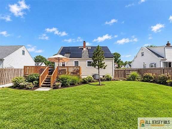 2nd image of 50 Merrill Ave