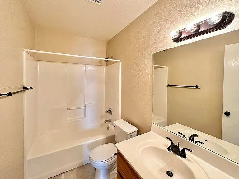 4405 Hondo Dr — Photo 4