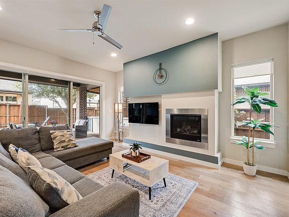5th image of 633 Benalla Dr