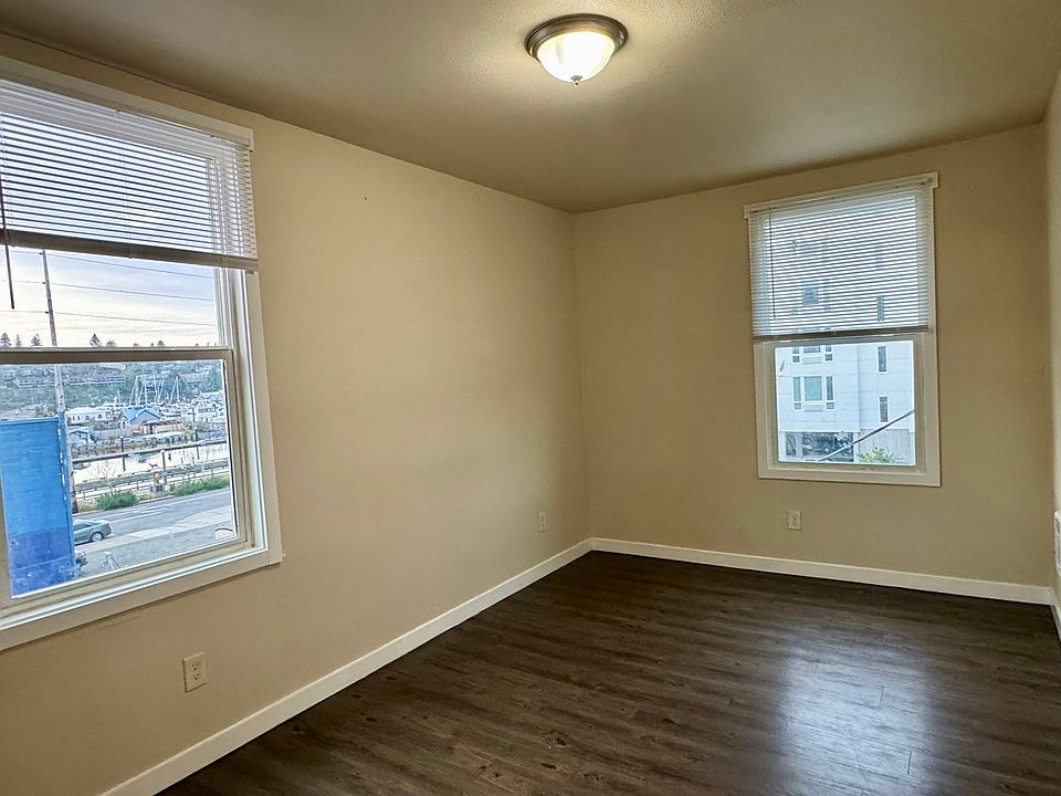 1st image of 204 4th Ave W #310