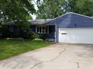 719 Terra Ln, Amherst, OH 44001