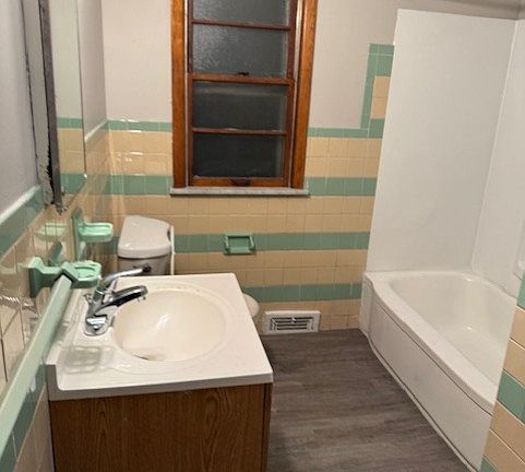 4th image of 3718 Washington Blvd #2