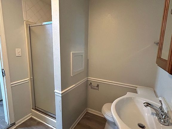 4th image of 105 W Jefferson St