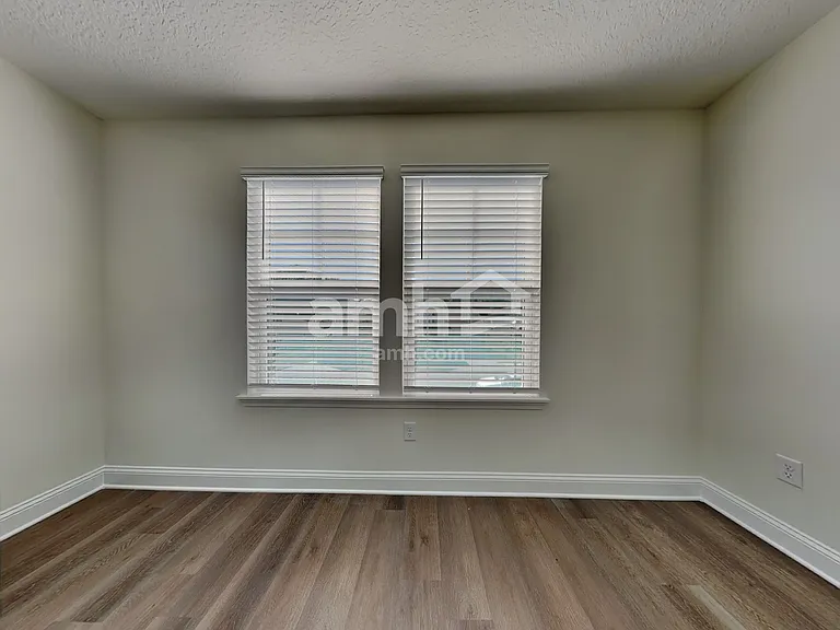 11440 Bay Hill Cir — Photo 15