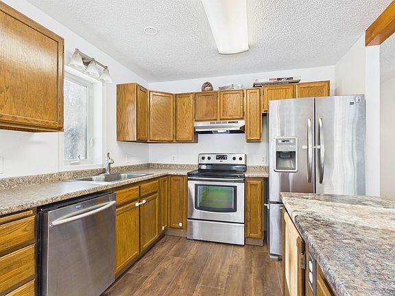 5th image of 2713 Scotch Pine Dr