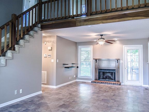 2nd image of 308 Candlewood Dr