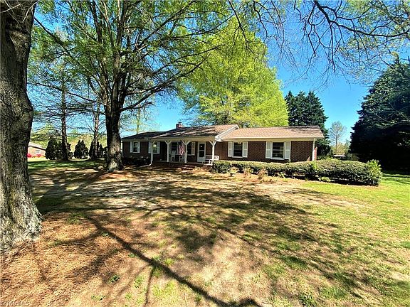 3rd image of 1280 Debra Ln