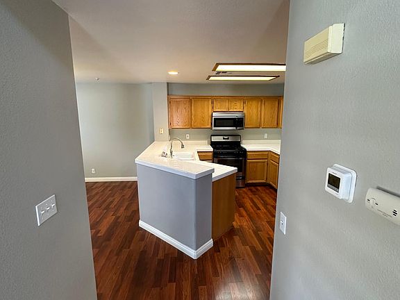 3rd image of 335 Whispering Willow Dr Unit B