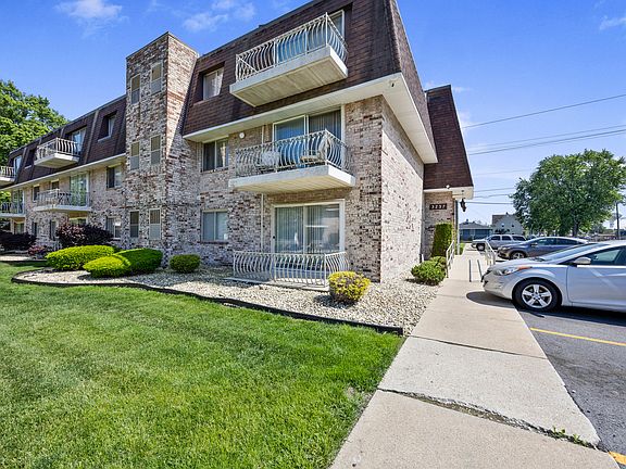 3rd image of 3237 S Manor Dr APT 110