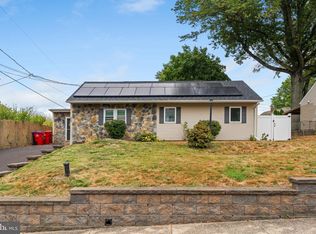 637 E Chestnut St, Souderton, PA 18964
