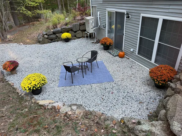 32 Village Green Dr #B, Ogunquit, ME 03907