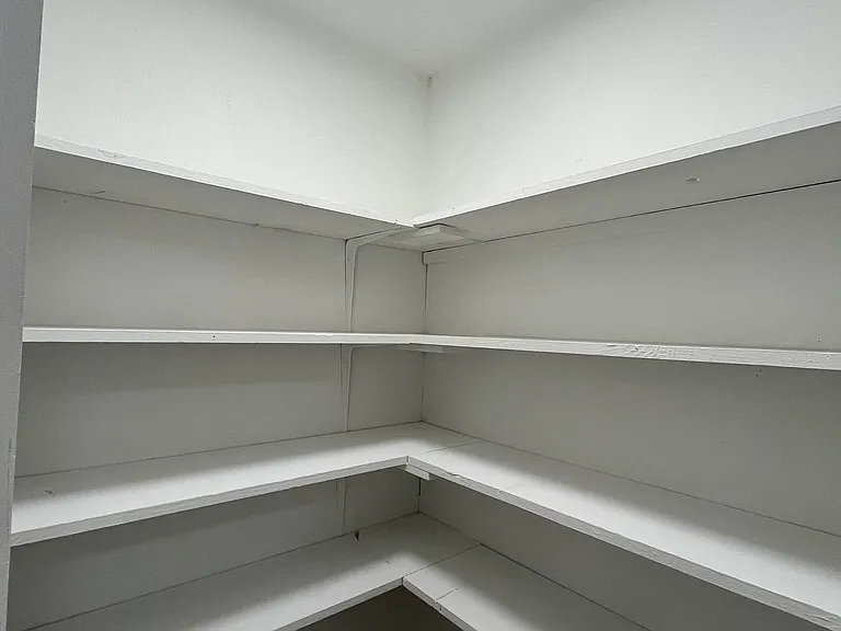 254 Lake Dr #6 — Photo 5