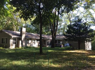 2007 Stearns Ave, Kalamazoo, MI 49008