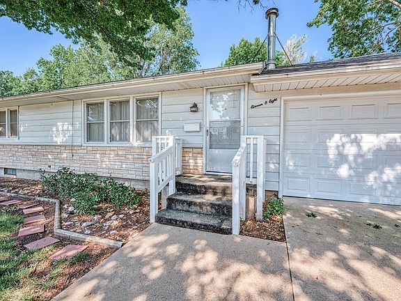 2nd image of 1108 Hickok St