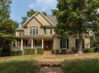 100 McLeod Forest Cir, Holly Springs, NC 27540