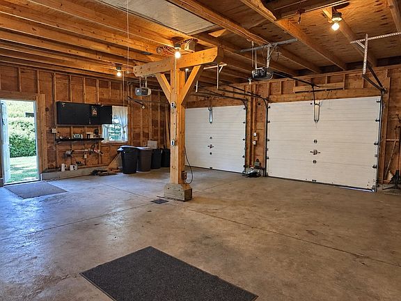 3rd image of 196 Spruce Street