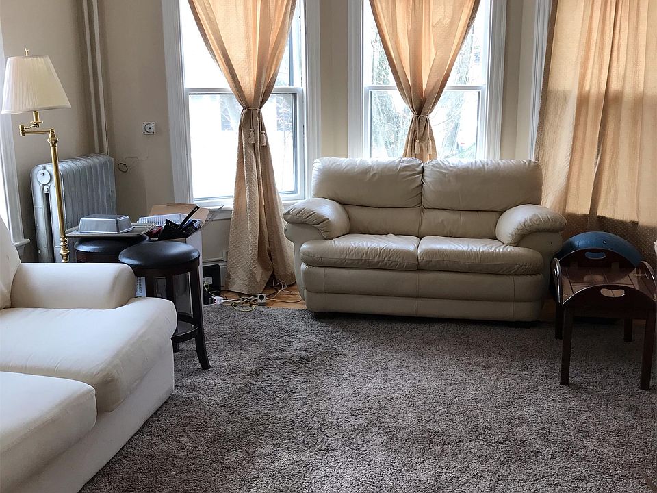 2nd image of 497 Cumberland Ave APT 8